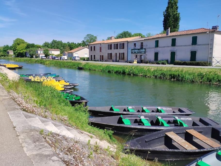 Gite Le Vieux Moulin Sansais Kültér fotó