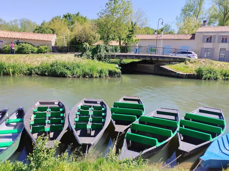 Gite Le Vieux Moulin Sansais Kültér fotó